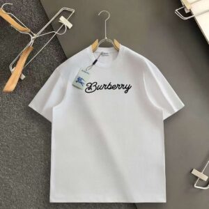 تي شيرت نسائي